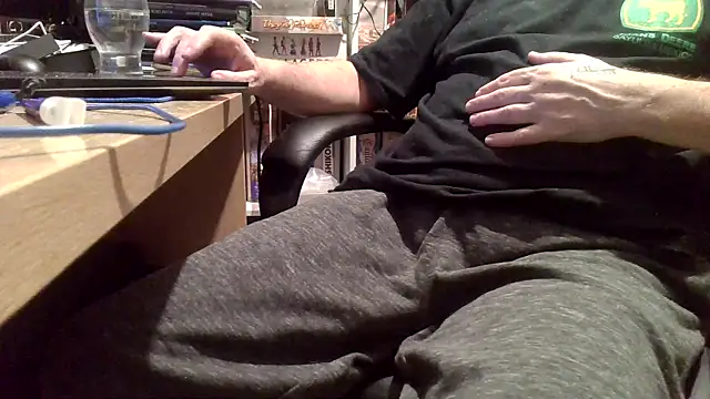 isadirtydog online show from January 14, 2025, 11:37 pm