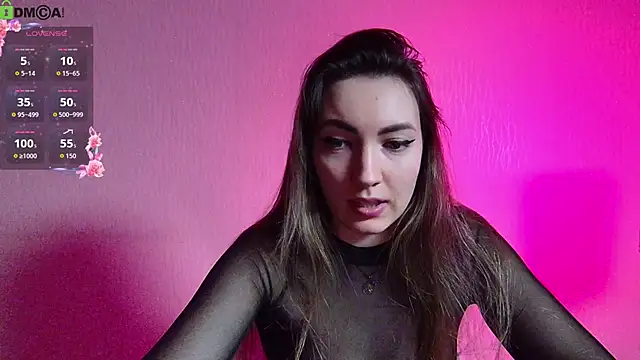 cute  angell online show from December 18, 2025, 5:39 pm