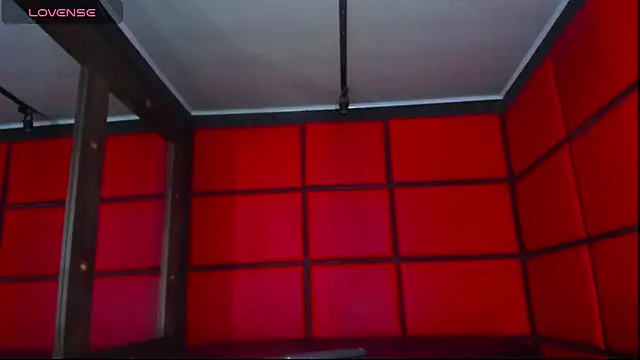 ElianFoxter online show from October 1, 2025, 10:46 pm