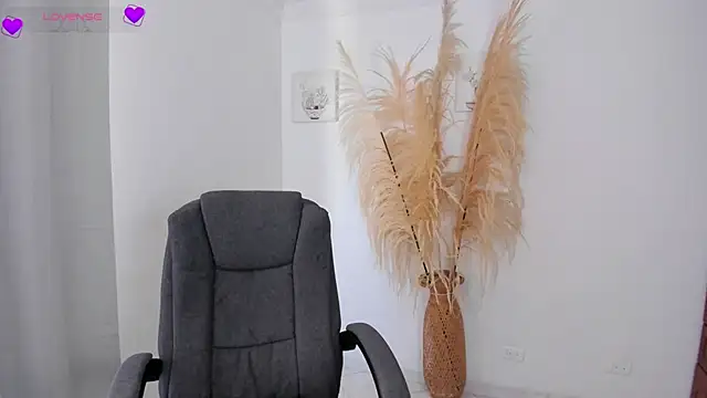 sarita1412 online show from November 2, 2025, 12:21 pm