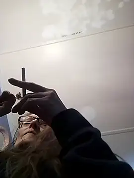 beelzebubblesxo online show from November 20, 2025, 2:40 pm