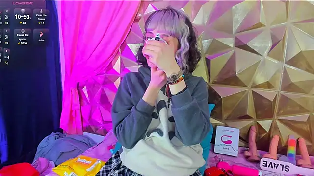 neeko princes online show from February 24, 2025, 3:20 pm