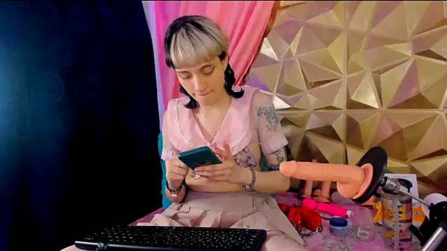 neeko princes online show from October 1, 2025, 12:20 pm