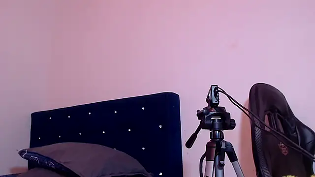 Aliice Doll online show from March 2, 2025, 1:15 am