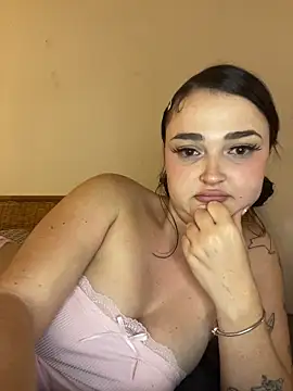 chunliklk online show from October 15, 2025, 11:02 pm