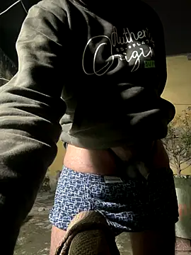 girls lovers90 online show from December 18, 2025, 4:22 pm