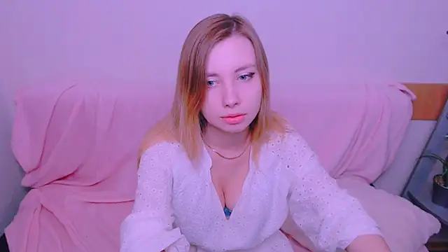 Snapshot of AliceFire_ chatting on June 6, 2026, 12:54 pm AliceFire online show from June 6, 2026, 12:54 pm