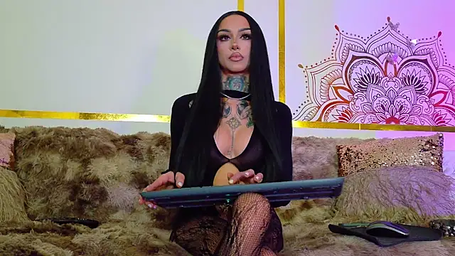 Snapshot of PandoraVolkov chatting on February 4, 2026, 6:36 pm PandoraVolkov online show from February 4, 2026, 6:36 pm