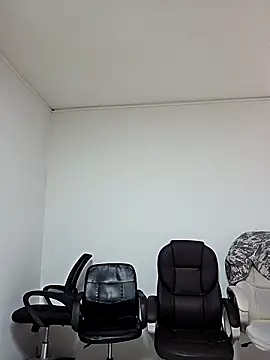 Snapshot of _shantal_smith chatting on October 5, 2025, 4:53 pm shantal smith online show from October 5, 2025, 4:53 pm