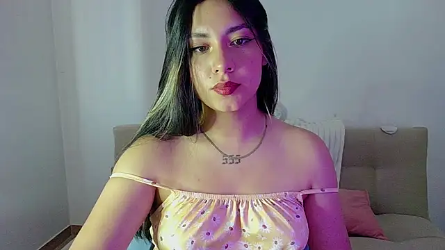 Lia 14  online show from May 27, 2026, 10:17 pm