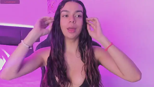 Megan Miles02 online show from October 28, 2025, 7:13 pm