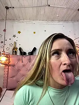 antonella87 online show from March 20, 2025, 5:13 am