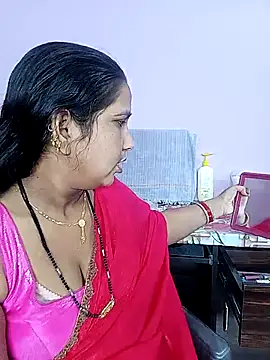 reemacouple007 online show from April 7, 2026, 4:47 am