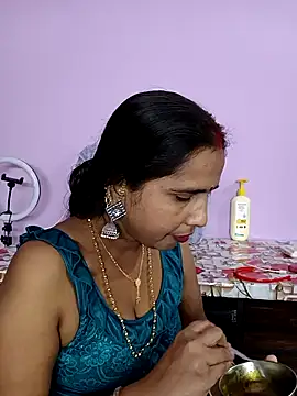 reemacouple007 online show from March 13, 2026, 8:19 am