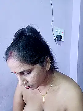 reemacouple007 online show from May 15, 2026, 6:39 pm
