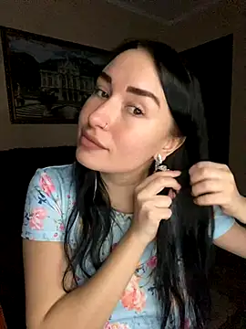 Roxana Bell online show from November 27, 2025, 7:14 pm