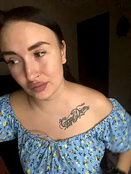 Roxana Bell online show from October 6, 2025, 3:46 pm