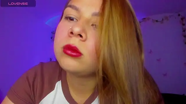 little tifanny82 online show from March 18, 2026, 2:08 pm