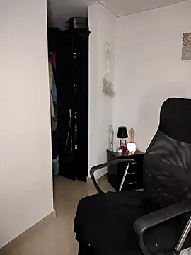 tata laima   online show from March 11, 2025, 11:23 am