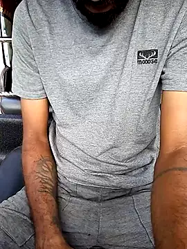 DulajThushara2468 online show from February 6, 2026, 3:24 am