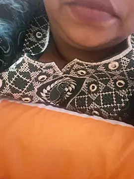 Ravina patil1 online show from October 8, 2025, 5:24 pm