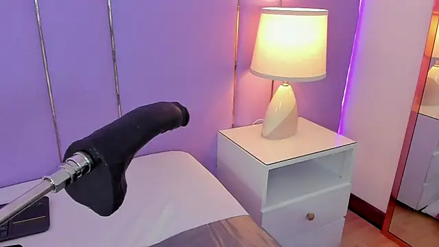 SophyRuiz  online show from November 13, 2025, 11:58 am