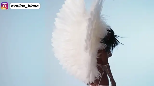 Avaline Blancx online show from March 13, 2025, 12:56 pm