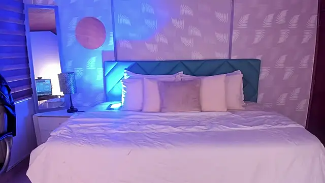 Snapshot of Moony_14 chatting on July 26, 2026, 12:56 pm Moony 14 online show from July 26, 2026, 12:56 pm