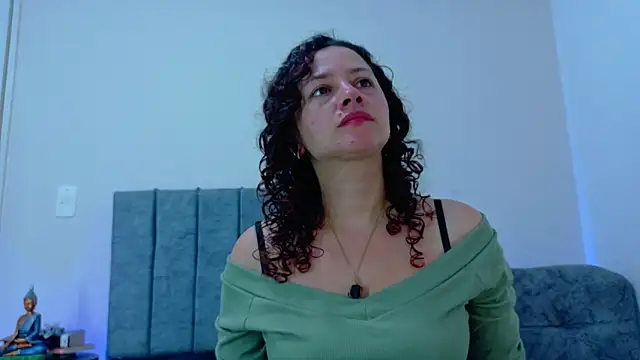 Snapshot of ArtesanaMK chatting on November 18, 2025, 11:24 am ArtesanaMK online show from November 18, 2025, 11:24 am