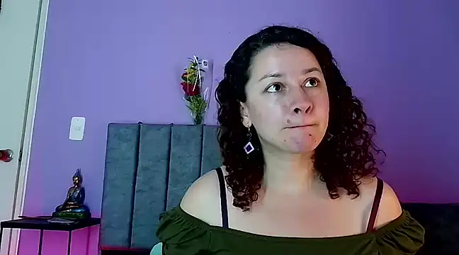 Snapshot of ArtesanaMK chatting on March 8, 2025, 5:33 pm ArtesanaMK online show from March 8, 2025, 5:33 pm