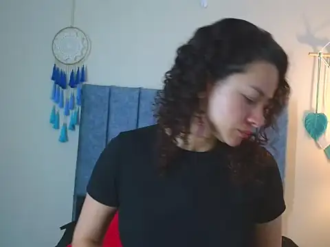 Snapshot of ArtesanaMK chatting on October 17, 2025, 11:23 am ArtesanaMK online show from October 17, 2025, 11:23 am