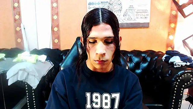 SaraSofia44 online show from October 25, 2025, 9:26 pm