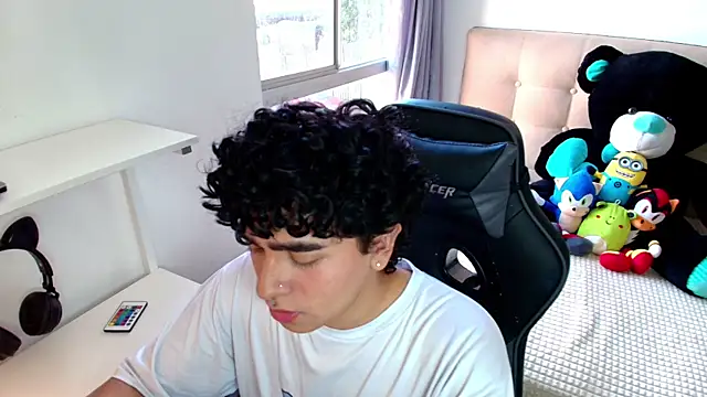  nickconnor01 online show from December 19, 2024, 8:34 pm