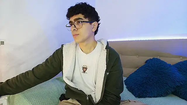  nickconnor01 online show from November 24, 2025, 8:09 pm