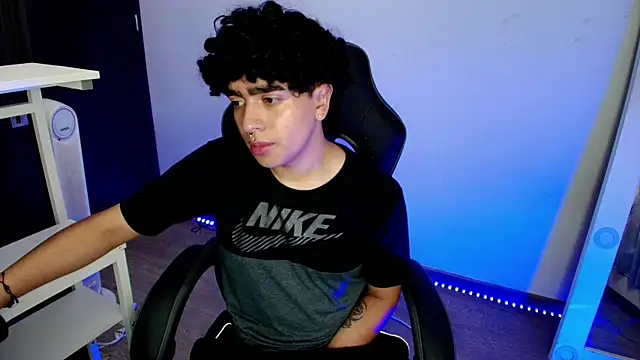  nickconnor01 online show from February 7, 2025, 10:41 pm