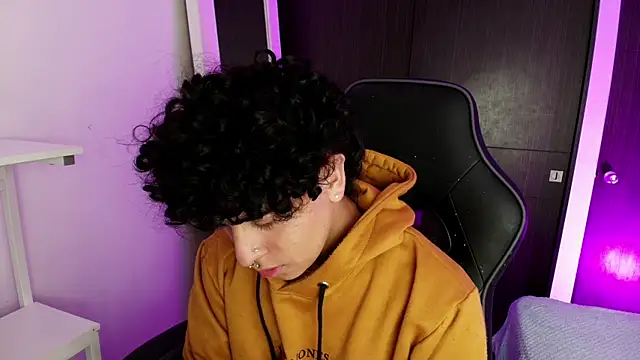  nickconnor01 online show from February 13, 2025, 11:47 pm