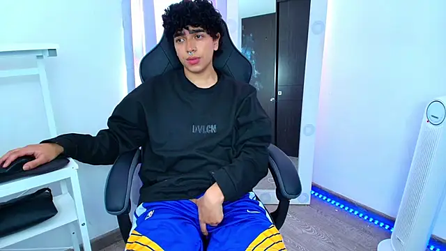  nickconnor01 online show from January 17, 2025, 4:36 pm