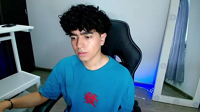  nickconnor01 online show from February 4, 2025, 10:55 pm