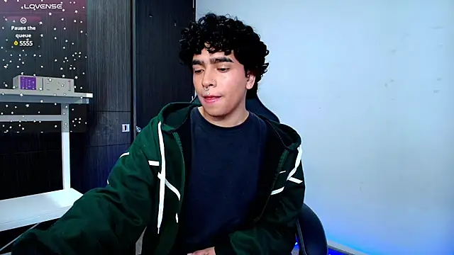  nickconnor01 online show from January 25, 2025, 9:14 pm