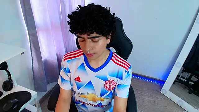  nickconnor01 online show from January 12, 2025, 9:40 pm