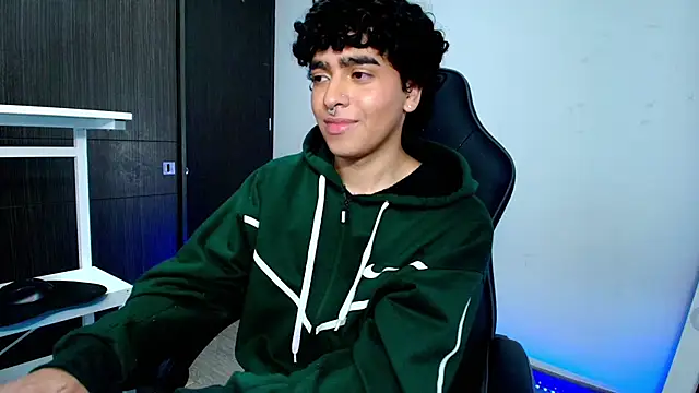  nickconnor01 online show from January 26, 2025, 12:16 am