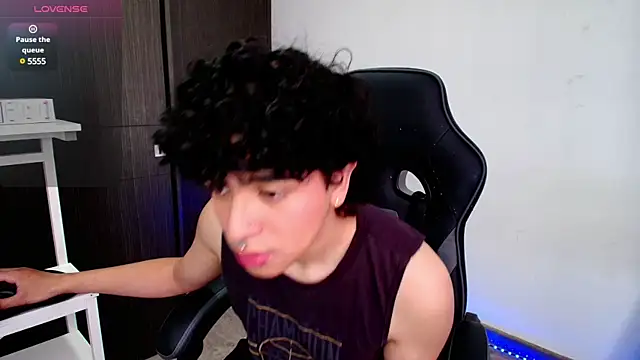  nickconnor01 online show from January 24, 2025, 7:07 pm