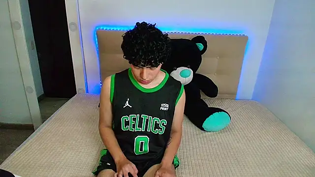  nickconnor01 online show from January 5, 2025, 9:03 pm