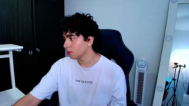  nickconnor01 online show from January 29, 2025, 5:56 pm