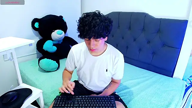  nickconnor01 online show from March 16, 2025, 7:17 pm