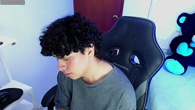  nickconnor01 online show from March 22, 2025, 8:37 pm