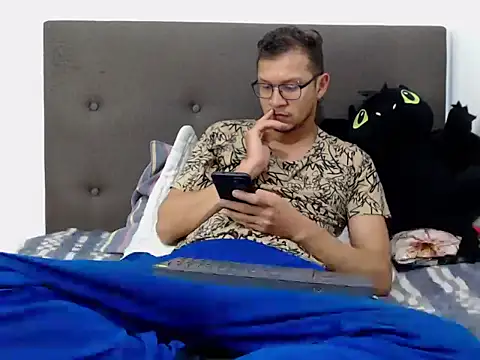 andy loverxx online show from February 23, 2026, 12:12 am