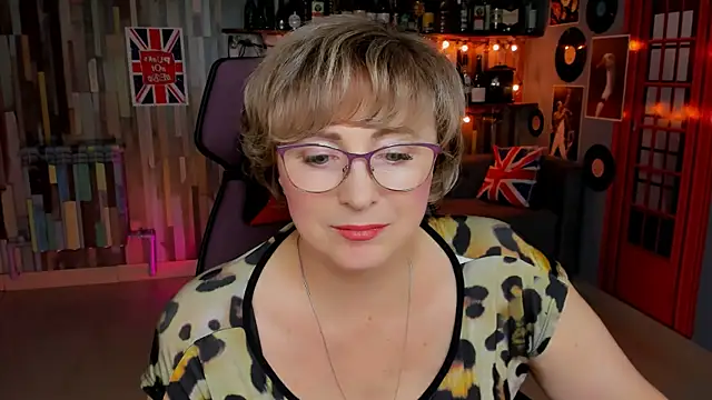 Snapshot of sugar_vivien chatting on November 4, 2025, 2:21 pm sugar vivien online show from November 4, 2025, 2:21 pm