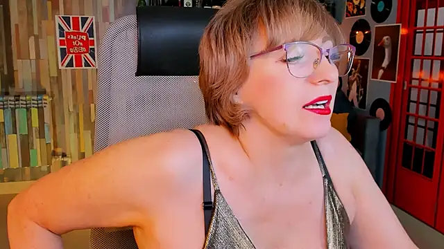 Snapshot of sugar_vivien chatting on December 3, 2025, 2:16 pm sugar vivien online show from December 3, 2025, 2:16 pm