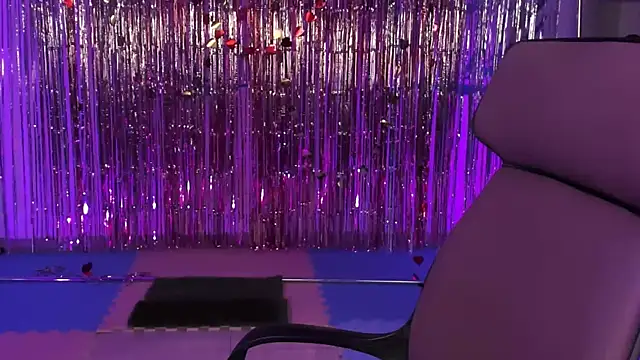 Snapshot of sugar_vivien chatting on March 19, 2025, 12:23 pm sugar vivien online show from March 19, 2025, 12:23 pm